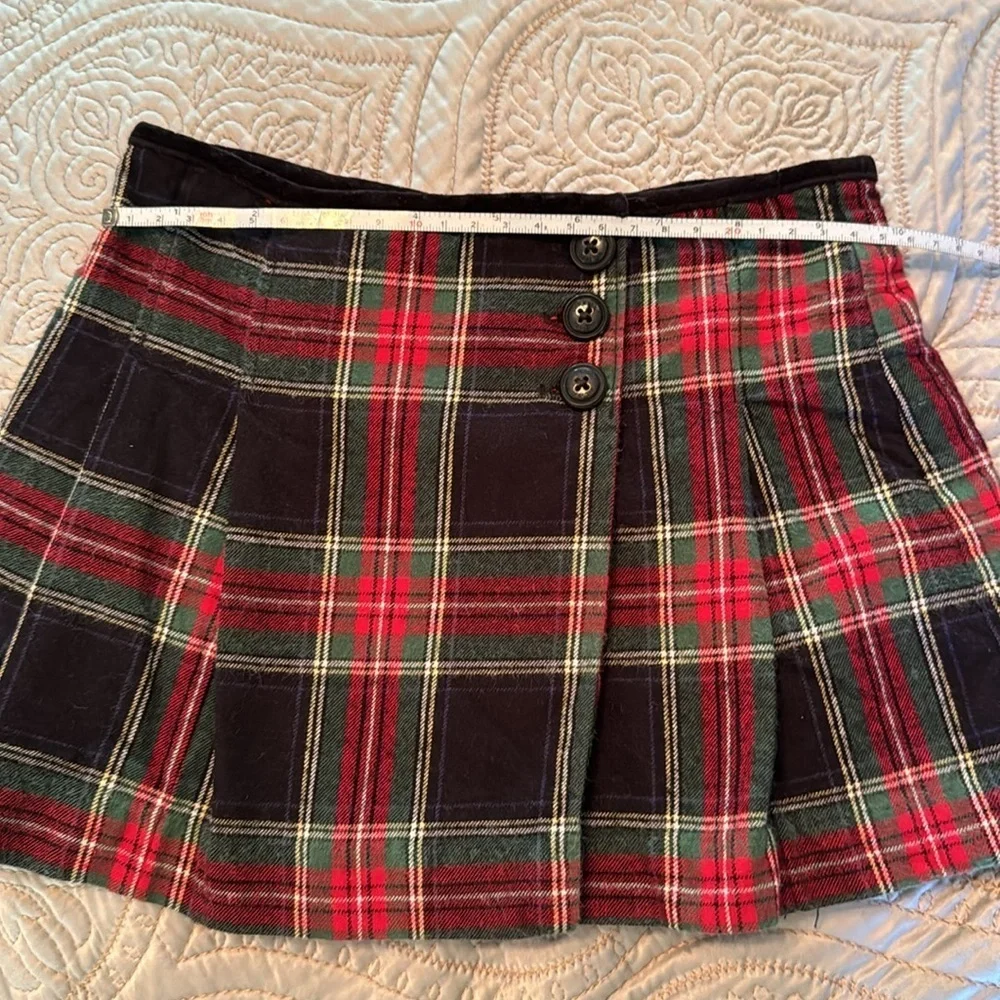 🎅 Oshkosh Holiday plaid skirt and red sweater size 2T